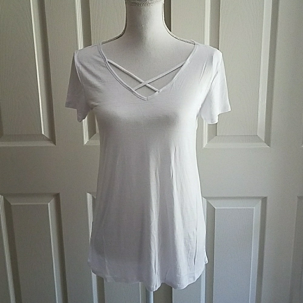 Criss cross tee